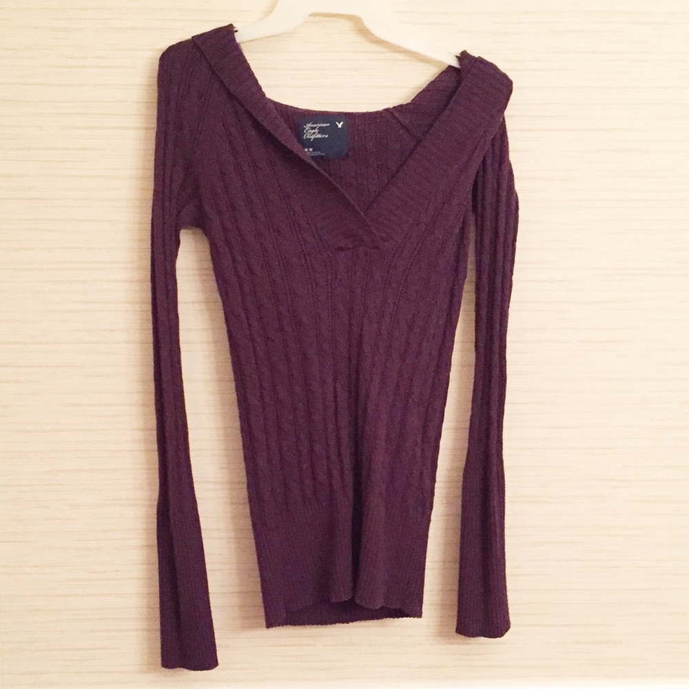 American Eagle hooded sweater